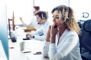 how-can-i-help-you-female-customer-support-operator-with-headset-smiling